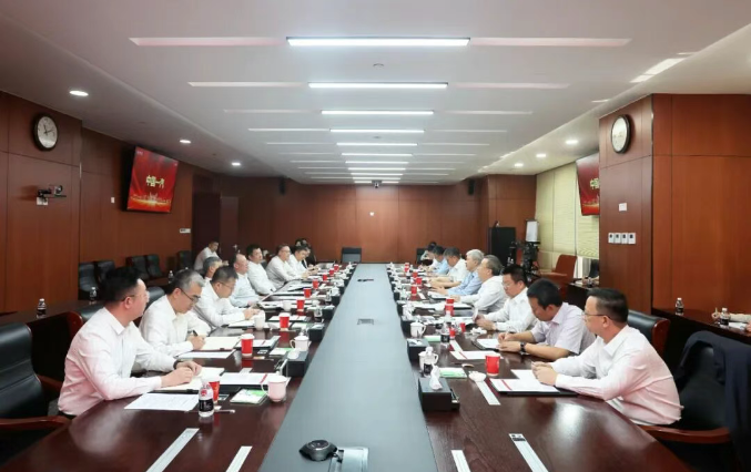 徐鹏王国强拜访中国一汽 